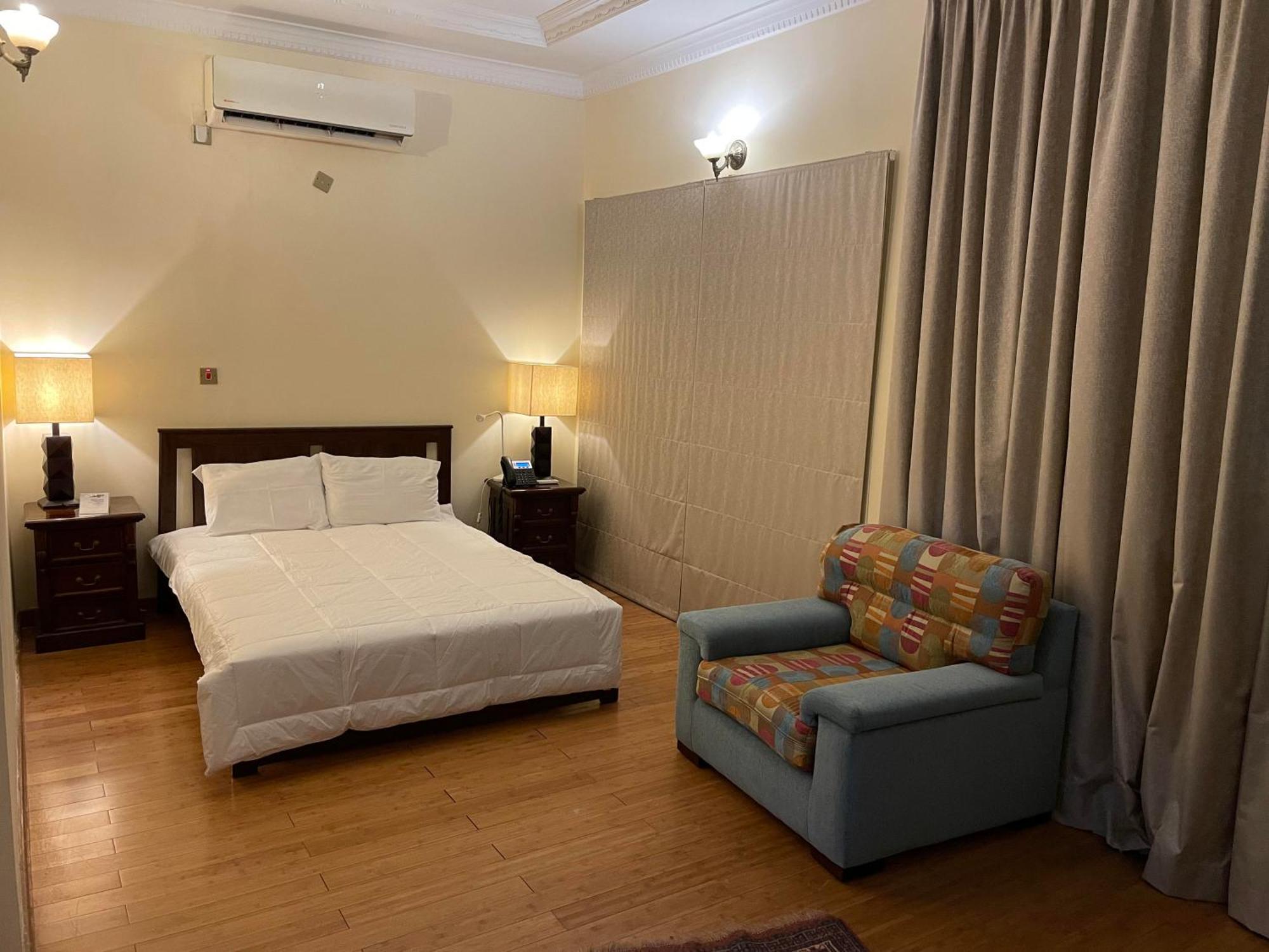 Hotel Al Khariss Doha