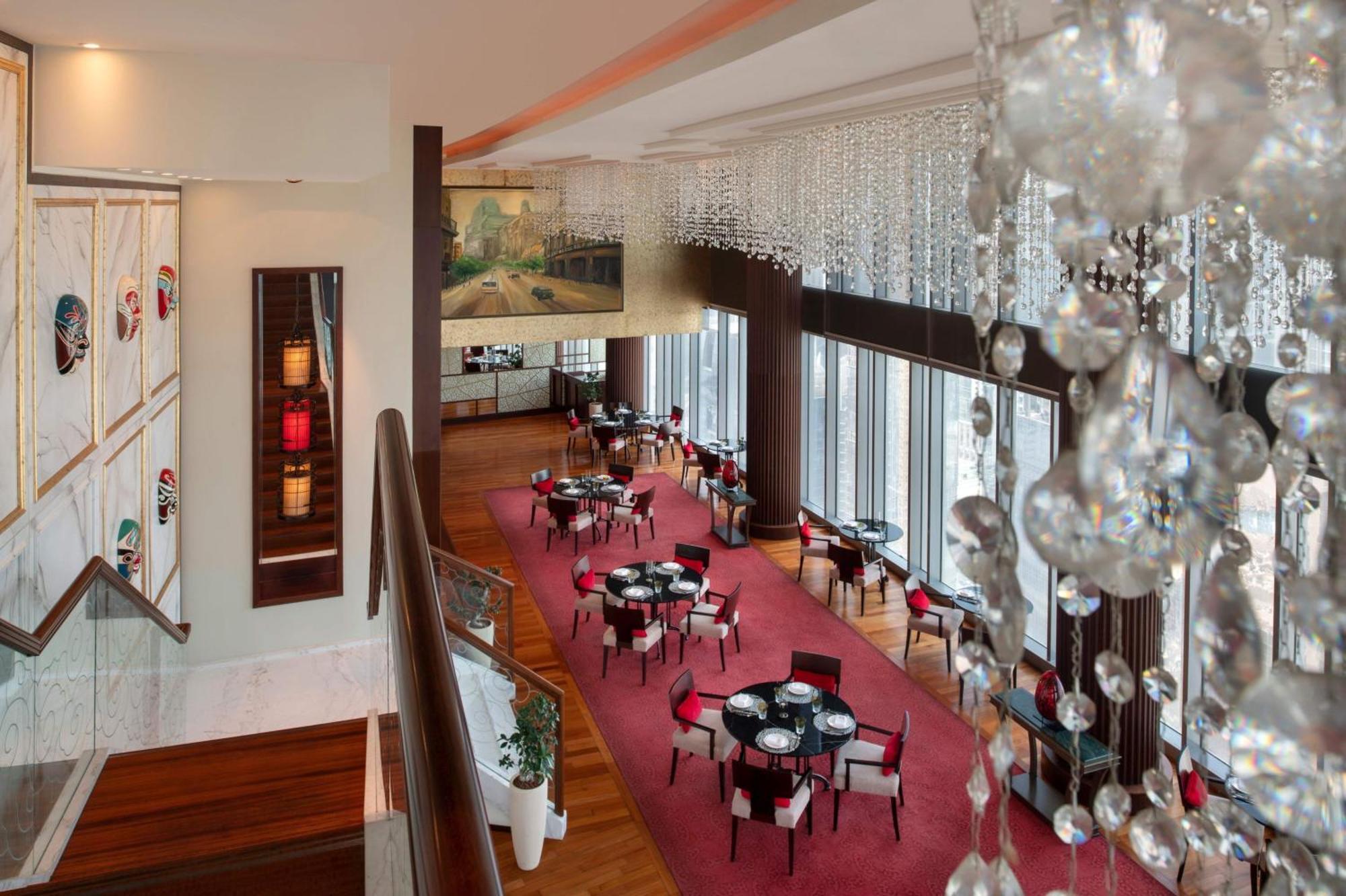 Jw Marriott Marquis Center Hotel