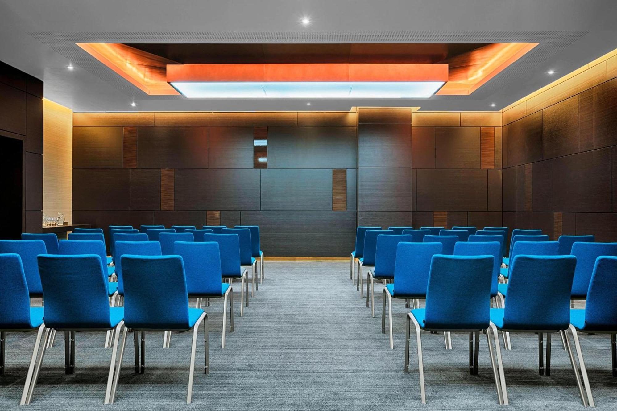 The Westin & Khách sạn 5*
