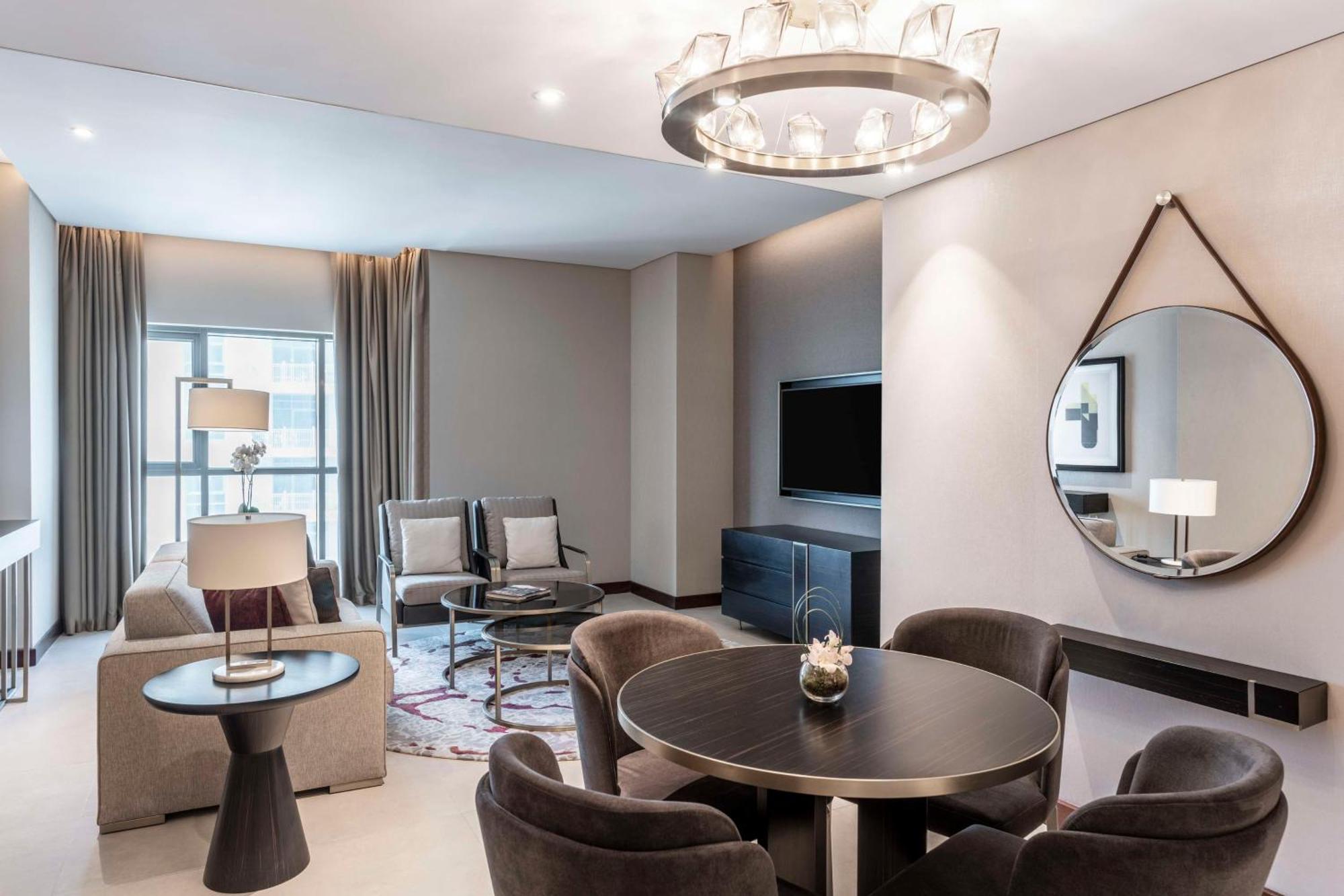 Resort Hilton The Pearl 5*