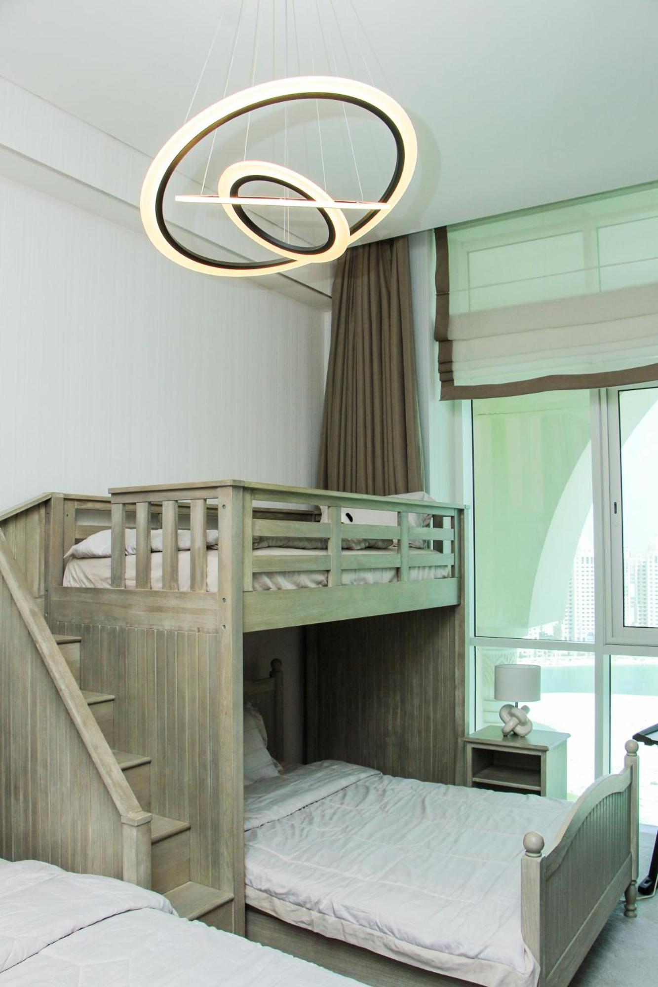 Căn hộ Pearl Of The Marina Baywalk Penthouse *