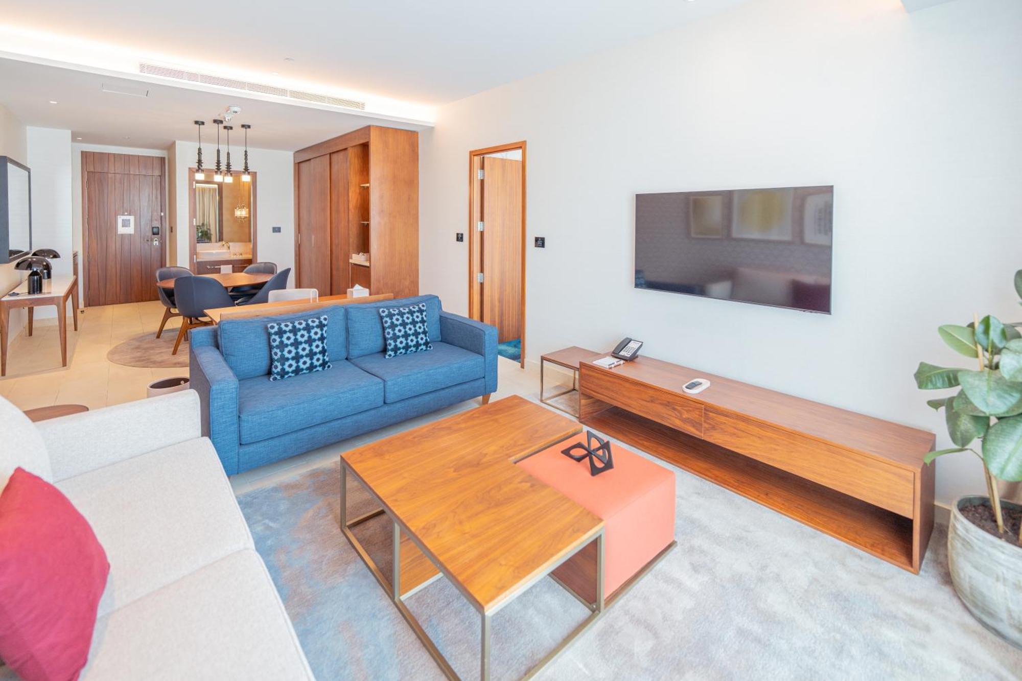 Abesq And Residences, An Ihg Aparthotel 5*