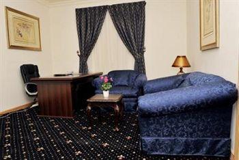Cayam Hotel