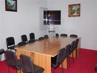 Hotel Adam Plaza 2*