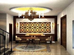 Al Jomrok Souq Waqif Boutique 2*