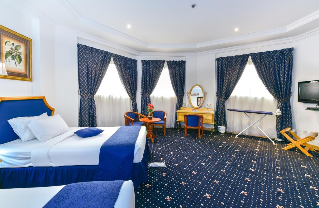 Cayam Hotel 3*