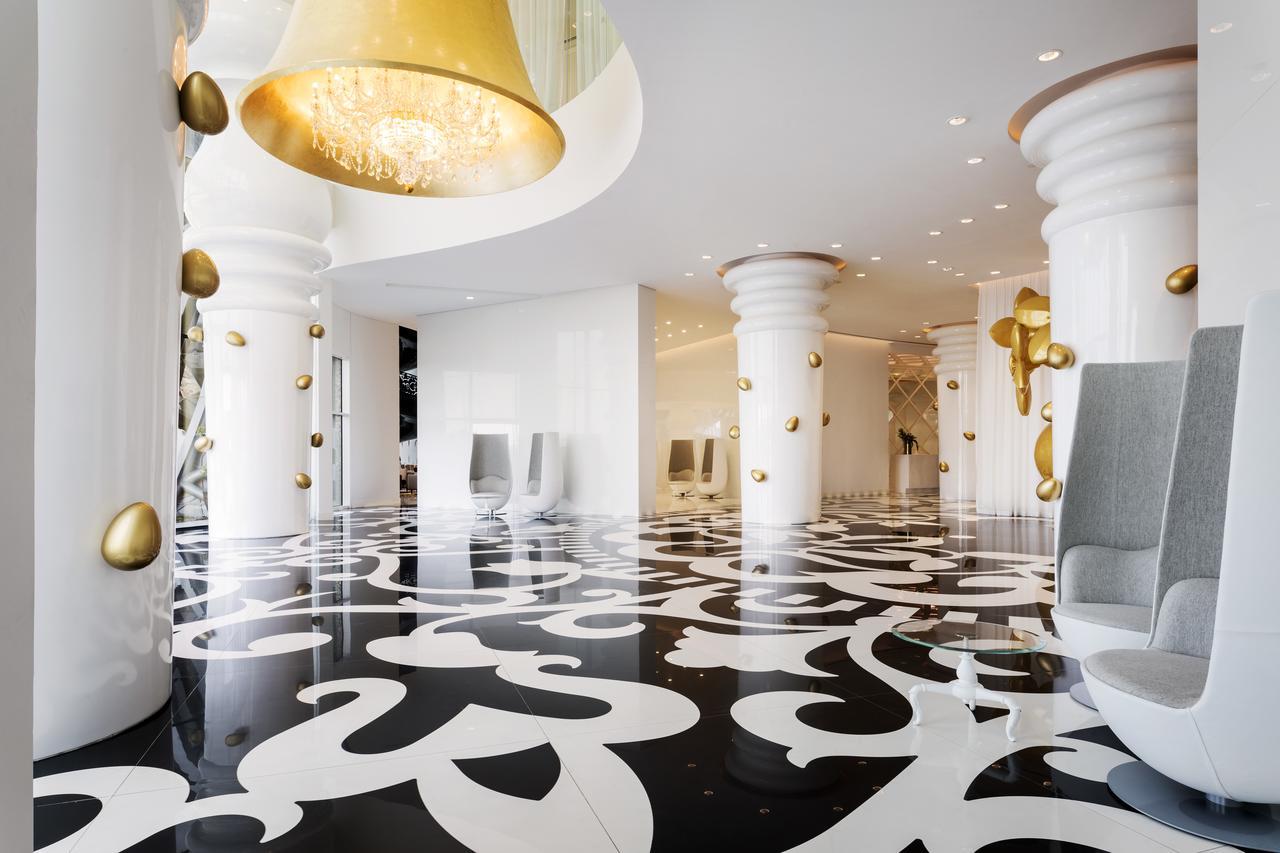 Mondrian 5*