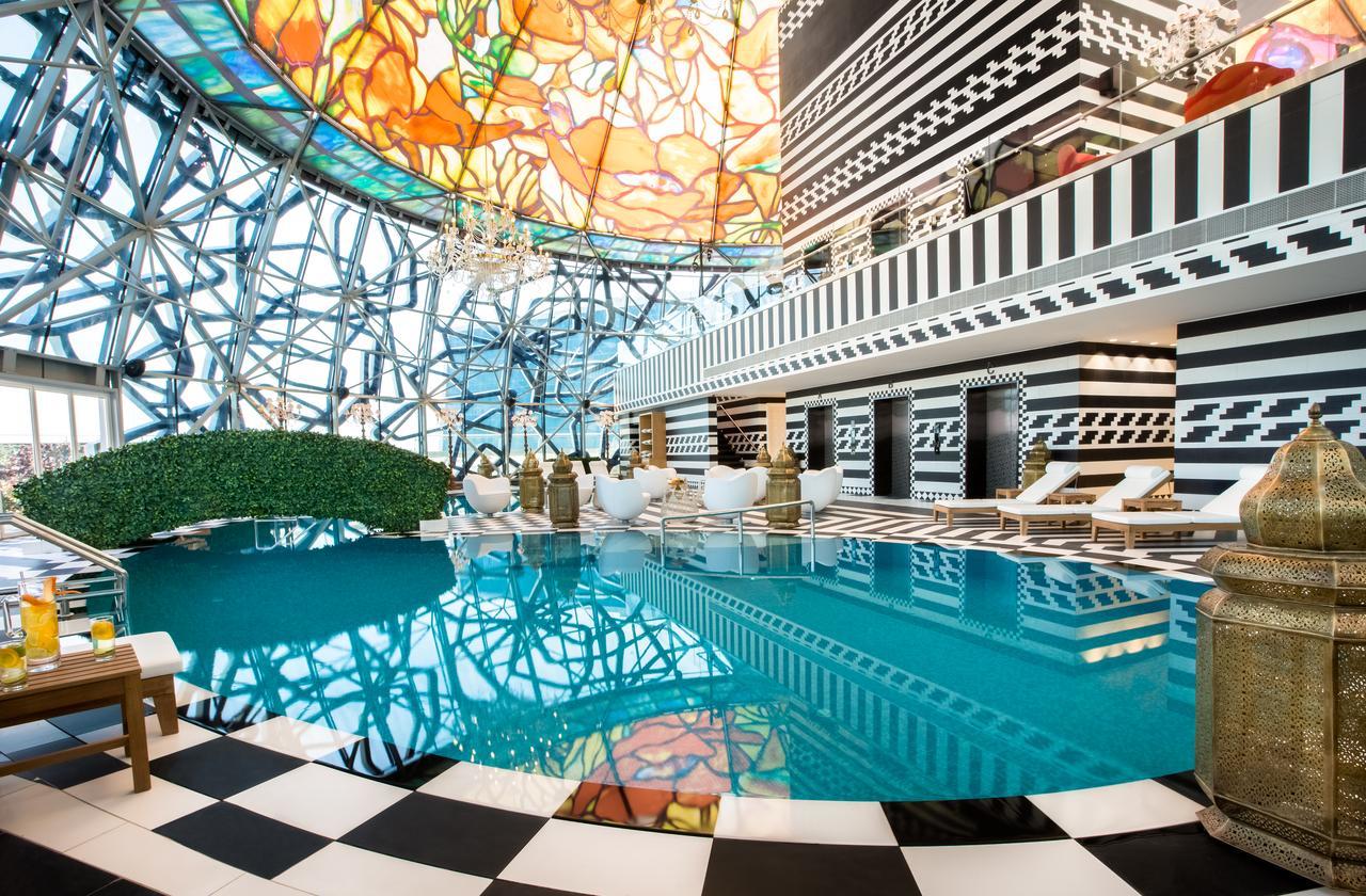 Hotel Mondrian