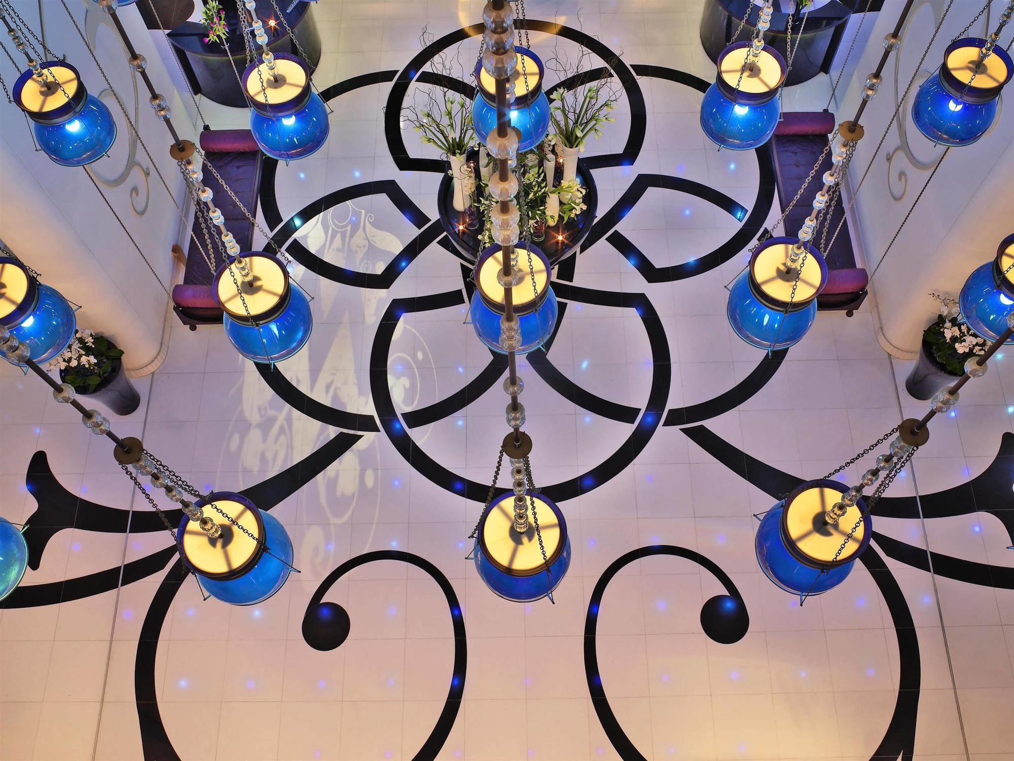 Aparthotel W Residences 5*