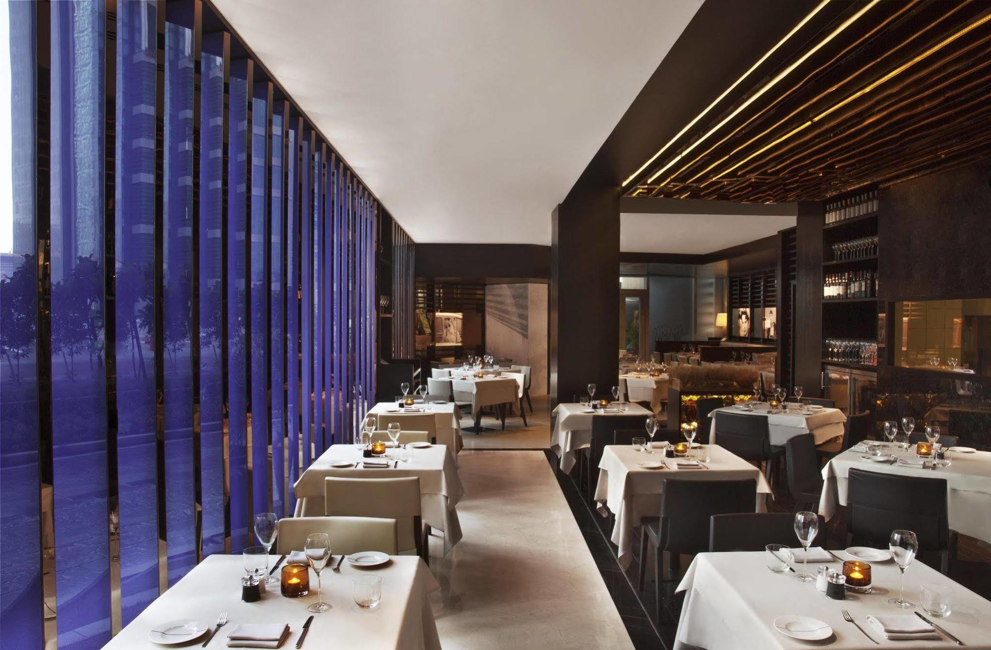 W Residences Aparthotel