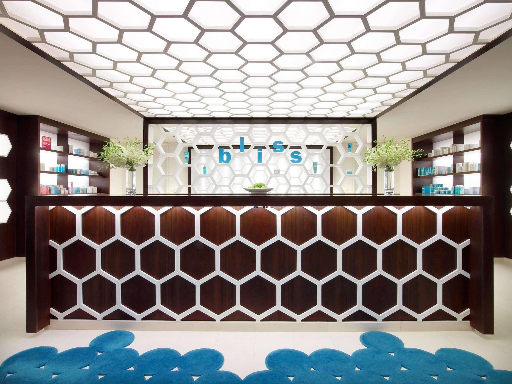 W Residences Aparthotel