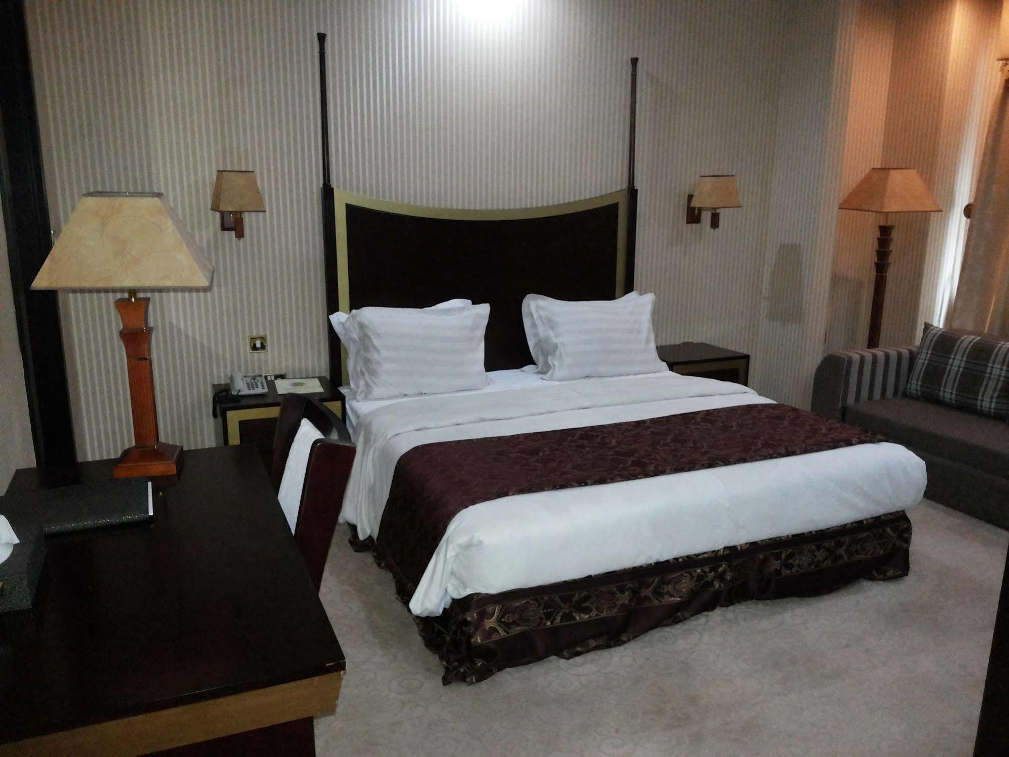 Hotel Tourist