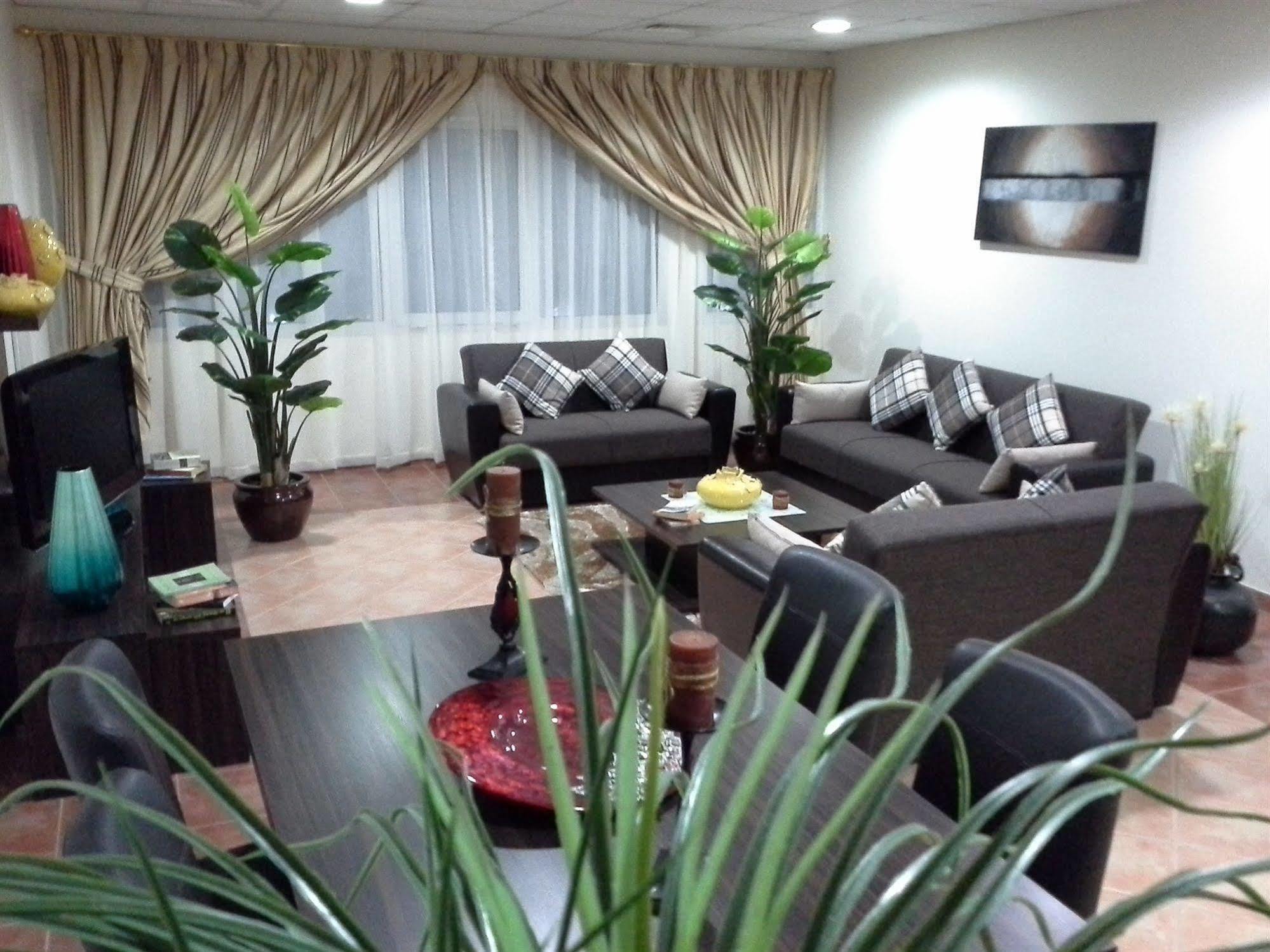 Al Safa Royal Aparthotel 3*