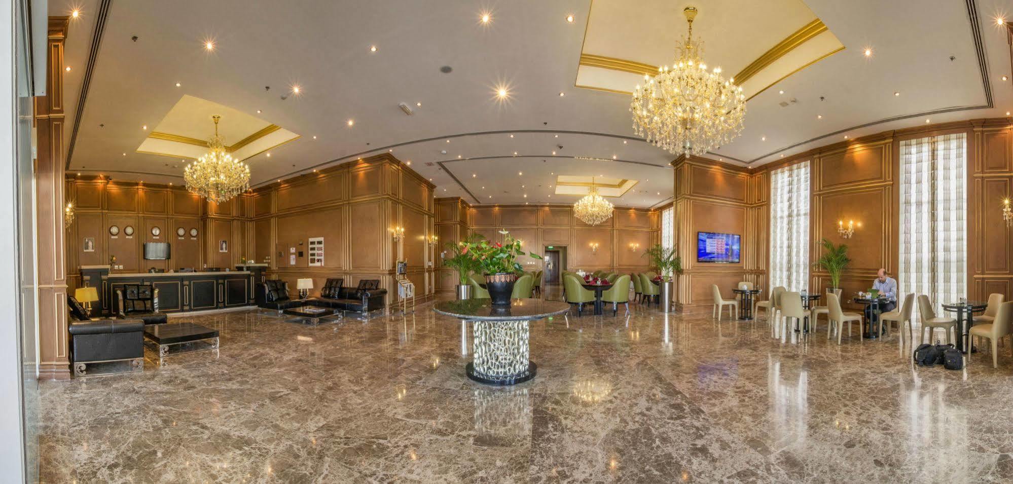 Hotel Premium Strato Doha