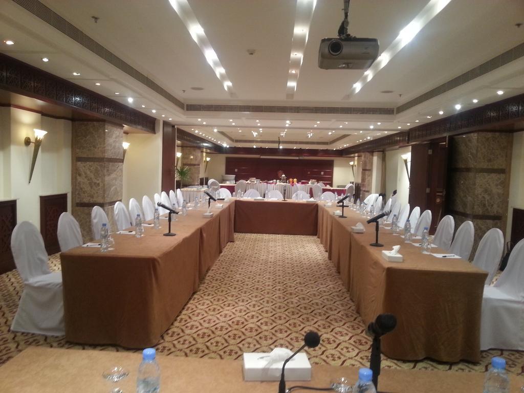 Khách sạn Gloria Doha